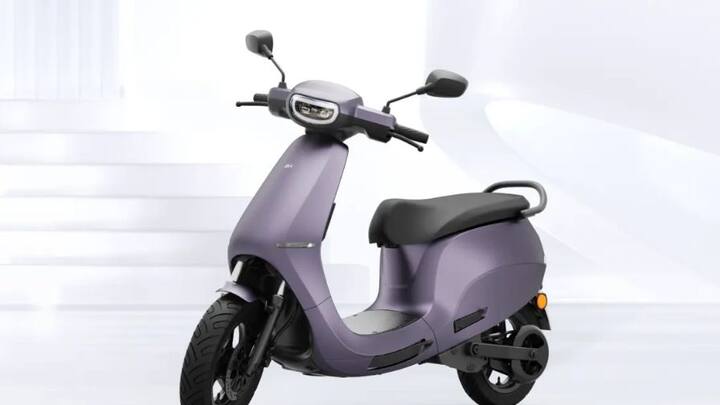 ওকায়ার Faast F4 মডেল কিনলে রেঞ্জ পাবেন ১৪০-১৫০ কিমি। এই মডেলটি এখন ১,৩৭,৯৯০ টাকার বদলে পাওয়া যাচ্ছে ১,১৯,৯৯০ টাকায়। ছবি- Ola Electric-এর ওয়েবসাইট থেকে