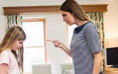 Parenting tips: ਇਸ ਉਮਰ ਤੋਂ ਬਾਅਦ ਬੱਚਿਆਂ ਨੂੰ ਡਾਂਟਣਾ ਕਰ ਦੇਣਾ ਚਾਹੀਦਾ ਬੰਦ? ਜਾਣੋ ਵਜ੍ਹਾ