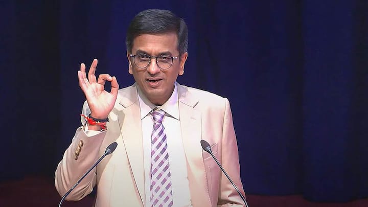 CJI DY Chandrachud Urges Judges To Write Simple Judgments, Bats For Regional Languages CJI DY Chandrachud Urges Judges To Write Simple Judgments, Bats For Regional Languages