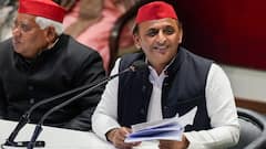 मुस्लिम मतदाताओं को मनाने के लिए अखिलेश यादव ने चला बड़ा दांव, एक तीर से लगाए कई निशाने