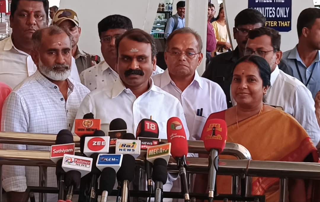 போதை பொருள் கடத்தலில் ஈடுபட்ட திமுக நிர்வாகி: முதல்வரிடம் விளக்கம் கேட்கும் எல். முருகன் L.Murugan said that the Chief Minister should give an explanation about the DMK executive's involvement in drug smuggling போதை பொருள் கடத்தலில் ஈடுபட்ட திமுக நிர்வாகி: முதல்வரிடம் விளக்கம் கேட்கும் எல். முருகன்