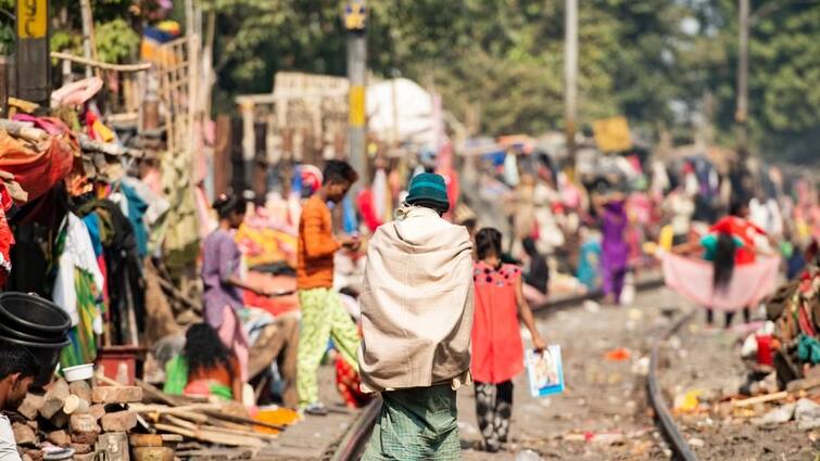 Indians Living In Absolute Poverty Below 5% Of Population Says NITI Aayog CEO Poverty: வறுமை கோட்டின் கீழ் இத்தனை கோடி மக்களா? மத்திய அரசு அதிர்ச்சி தகவல்!
