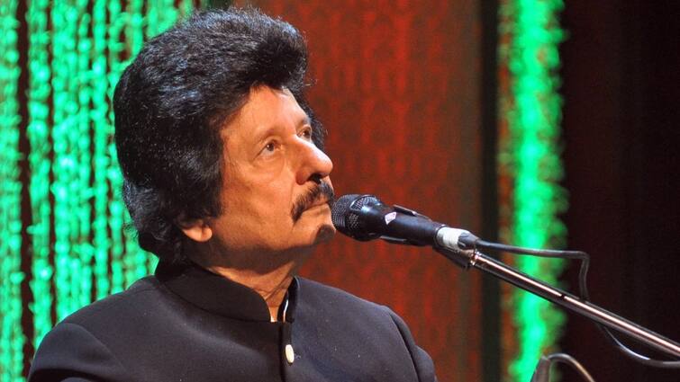 Music legend Pankaj Udhas passes away Pankaj Udhas songs Pankaj Udhas passes away: 'चिट्ठी आई है' ते 'ना कजरे की धार', पंकज उधास यांची 10 लोकप्रिय गाणी, ज्यांनी चाहत्यांच्या मनावर अधिराज्य गाजवलं!
