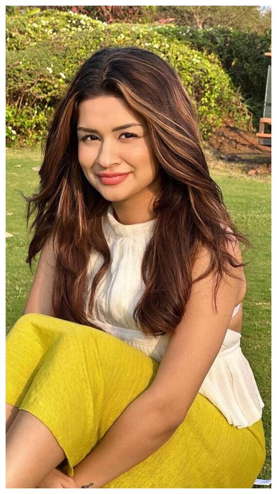 कम उम्र में ही मशहूर हो गईं ये टीवी एक्ट्रेस