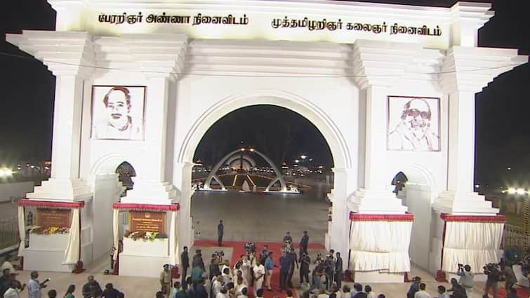 CM MK Stalin Inaugurates Kalaignar Karunanidhi Memorial Renovated Memorial of Anna Marina Beach Kalaignar Memorial: அண்ணா, கருணாநிதி புதுப்பிக்கப்பட்ட நினைவிடங்களை திறந்து வைத்தார் முதலமைச்சர் ஸ்டாலின்