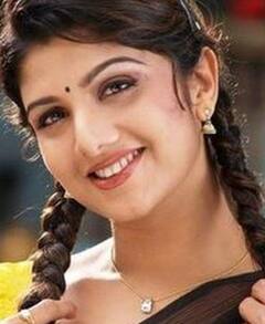 वहीं गोल चेहरा, वही क्यूटनेस, 'जुड़वा' एक्ट्रेस रंभा की कार्बन कॉपी हैं बड़ी बेटी लावण्या, सादगी जीत लेगी दिल