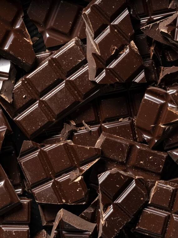 डार्क चॉकलेट खाने से मिलते हैं ये फायदे