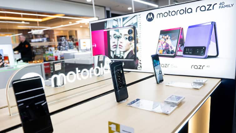 Motorola Phones Tablets Price Specifications Collaboration Corning Gorilla Glass MWC 2024 MWC 2024: All Motorola Phones & Tablets To Come With Corning Gorilla Glass This Year