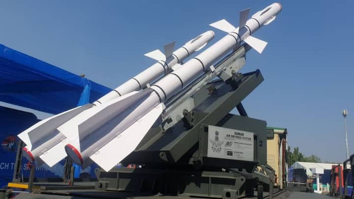 समर मिसाइल ट्रक से लॉन्च होती है. इसकी स्पीड 2982 km/hr की है. यानी पलक झपकते ही दुश्मन के टारगेट को हिट कर सकती है. SAMAR का पूरा नाम Surface-to-air missile for Assured Retaliation है.