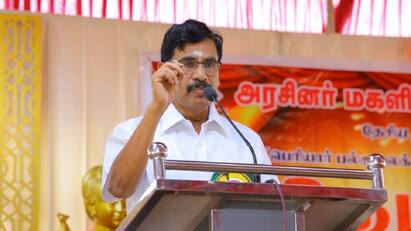 Youngsters should develop the habit of reading books -Iraianbu புத்தகம் படிக்கும் பழக்கத்தை இளைஞர்கள் வழக்கப்படுத்திக்கொள்ள வேண்டும் -இறையன்பு.