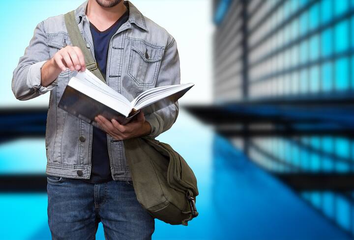 બોર્ડની પરીક્ષા પૂરી થયા પછી, વ્યક્તિએ ફક્ત તેના વિશે જ વિચારવાનું ન રાખવું જોઈએ. પરીક્ષા અને પરિણામ તણાવને નિયંત્રિત કરી શકાય છે. આ માટે શિક્ષકો અને વાલીઓએ પણ પોતાના બાળકોને સાથ આપવો જોઈએ. તેનાથી તેમની સમસ્યાઓ દૂર કરવામાં મદદ મળી શકે છે.