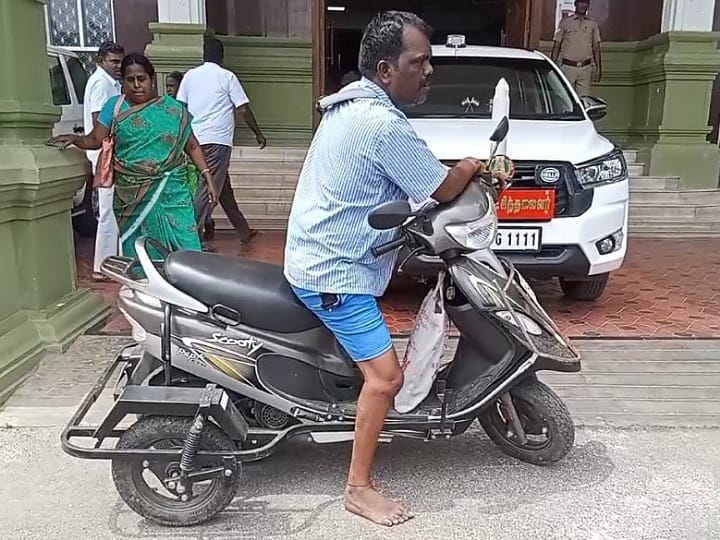 கரூரில் இலவச வீடு கேட்டு மனு அளித்த மாற்றுத் திறனாளி; ஆட்சியர் அலட்சியமாக பேசுவதாக குற்றச்சாட்டு