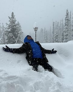 Sachin Tendulkar: భార్యతో మంచుకొండల్లో సేదదీరుతున్న క్రికెట్ గాడ్!