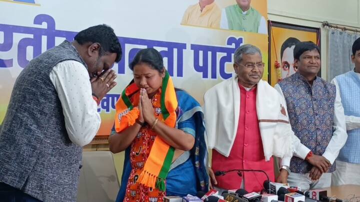 Jharkhand Congress MP Geeta Koda joins BJP Madhu Koda Wife Geeta Kora: झारखंड में कांग्रेस को तगड़ा झटका, गीता कोड़ा बीजेपी में शामिल