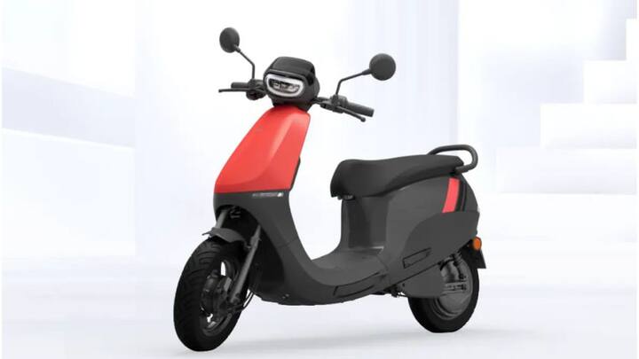 পিছিয়ে নেই ওলা ইলেকট্রিকও। ওলা তাঁদের S1 রেঞ্জের মডেলগুলির দামের উপর ২৫০০০ টাকা ছাড় দিয়েছে। ছবি- Ola Electric-এর ওয়েবসাইট থেকে