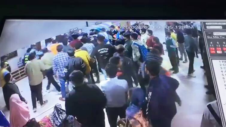 Patna IGIMS Clash Between Family Members of Patient And Doctors Waved Revolver ANN Patna News: पटना के IGIMS में बवाल, मरीज के परिजन और डॉक्टरों में हुई मारपीट, रिवॉल्वर भी लहराई