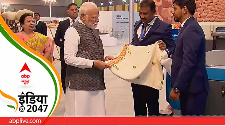 PM Modi Inaugurated Bharat Tex 2024 And Promise To Support India Textile Sector know His Vision विकसित भारत 2047 के सपने को पूरा करने में टैक्सटाइल इंडस्ट्री हो सकता है 'तुरुप का इक्का', पीएम मोदी ने बताई अहमियत