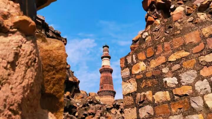 This Mughals tomb is higher than Qutub Minar Taj Mahal Fact कुतुब मीनार से भी ऊंचा है इस मुगल का मकबरा...यूपी के इस शहर में है ये नायाब इमारत