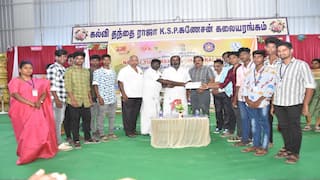 கண்டிப்பாக தைரியமா பேசலாம் நானும் உங்க கட்சி தான் -  மாணவிகள் மத்தியில் பேசிய ஆர்.பி.உதயகுமார்