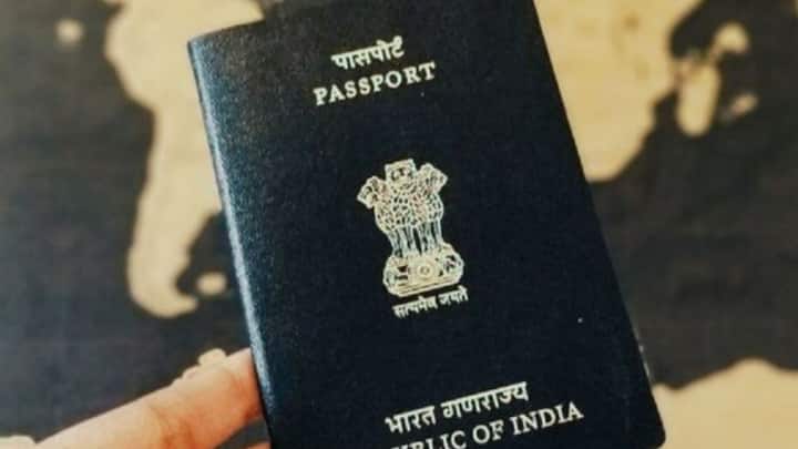 পাকিস্তানি পাসপোর্টধারীরা শুধুমাত্র ৩৪ টি দেশে ভিসা ফ্রি ভ্রমণ করতে পারবেন।