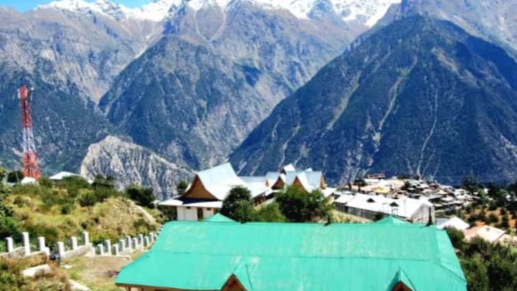 Himachal Tourism Development Corporation running 55 hotels 56% hotels fail to earn profit. हिमाचल में 55 होटल चला रहा पर्यटन विकास निगम, मुनाफा कमाने में 56% नाकाम