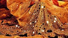 मिरर वर्क वाले लहंगे को ऐसे करें पैक, कभी नहीं होगा वर्क खराब