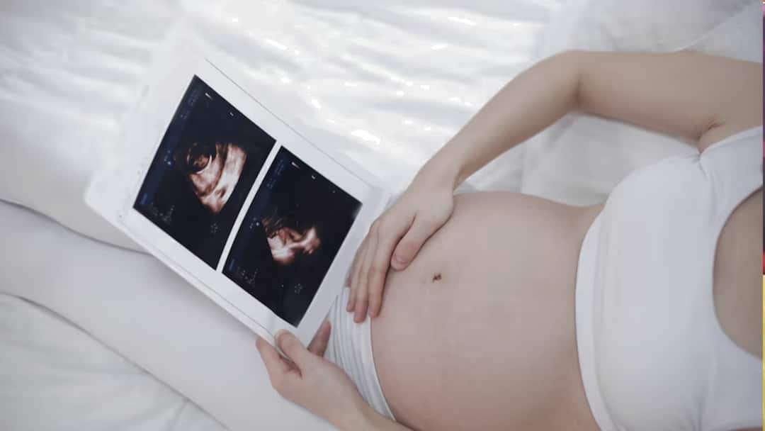 Pune news pune toll free helpline to prevent female feoticide Stree Bhrun hatya 104 helpline Pune Helpline For female feoticide : स्त्री भ्रूण हत्या थांबवा अन् लाखभर रुपयांचं बक्षिस मिळवा; नवी हेल्पलाईन जारी