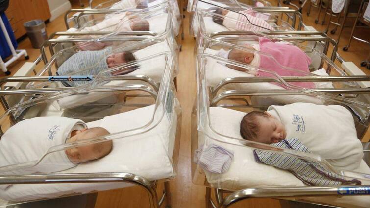 Japan birthrate decline again record of last 8 years broken जापान की बर्थरेट में फिर से आई भारी गिरावट, पिछले 8 सालों का टूटा रिकॉर्ड