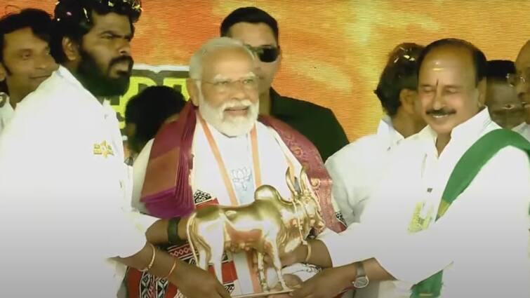 Annamalai says BJP alliance will win 39 constituencies in Tamil Nadu Annamalai: தமிழகத்தில் 39 தொகுதிகளையும் பா.ஜ.க. கூட்டணி வெல்லும் - மோடி முன்பு அண்ணாமலை உத்தரவாதம்!