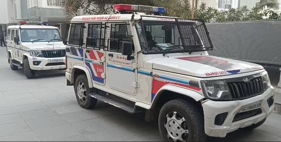 Rajkot Hatya: પતિ-પત્નીના ઝઘડામાં પત્નીની હત્યા, પતિએ માથામાં પથ્થર મારીને ઉતારી મોતને ઘાટ Rajkot Hatya: પતિ-પત્નીના ઝઘડામાં પત્નીની હત્યા, પતિએ માથામાં પથ્થર મારીને ઉતારી મોતને ઘાટ