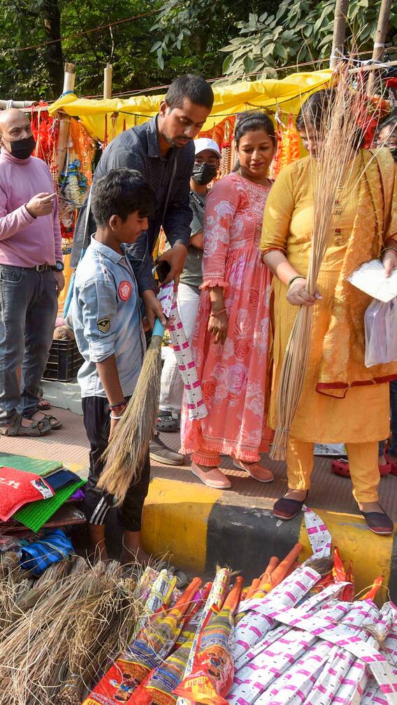 શાસ્ત્રો અનુસાર ક્યા દિવસે ઝાડુ ખરીદવું જોઈએ