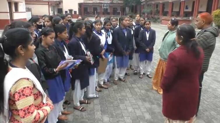 Uttarakhand board 10th 12th exam will started today cm pushkar singh dhami bless student Boadr Exam 2024: उत्तराखंड बोर्ड की परीक्षा आज से हुईं शुरू, CM पुष्कर सिंह धामी ने दी छात्रों को शुभकामनाएं