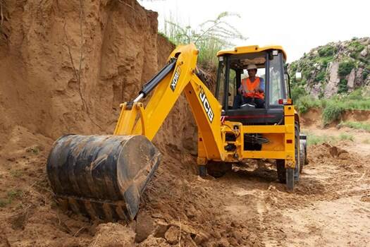 Why is the color of JCB yellow JCB: ਆਖਿਰ ਕਿਉਂ ਹੁੰਦਾ ਹੈ JCB ਦਾ ਰੰਗ ਪੀਲਾ?