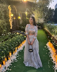 Malavika Mohanan : என்னவொரு என்னவொரு அழகியடா..நடிகை மாளவிகா மோகனனின் அசத்தல் புகைப்படங்கள்!