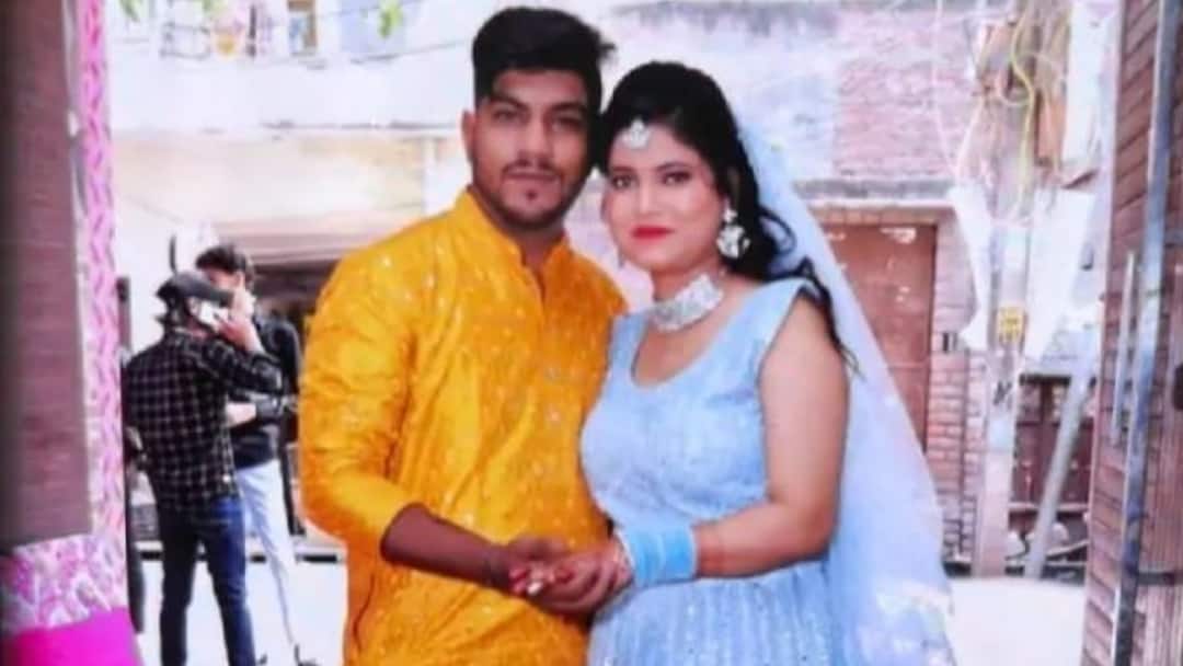 चिड़ियाघर घूमने आए शख्स की हार्ट अटैक से मौत, सदमे में पत्नी ने की सुसाइड, हाल ही में की थी लव मैरिज person who visited Delhi Zoo died due to heart attack shocked wife tried commit suicide चिड़ियाघर घूमने आए शख्स की हार्ट अटैक से मौत, सदमे में पत्नी ने की सुसाइड, हाल ही में की थी लव मैरिज