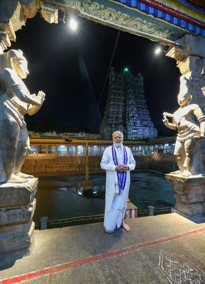 மேலும் அவர், அங்குள்ள கோவில்களில் சாமி தரிசனம் செய்ய இருப்பதாகவும் கூறப்படுகிறது.