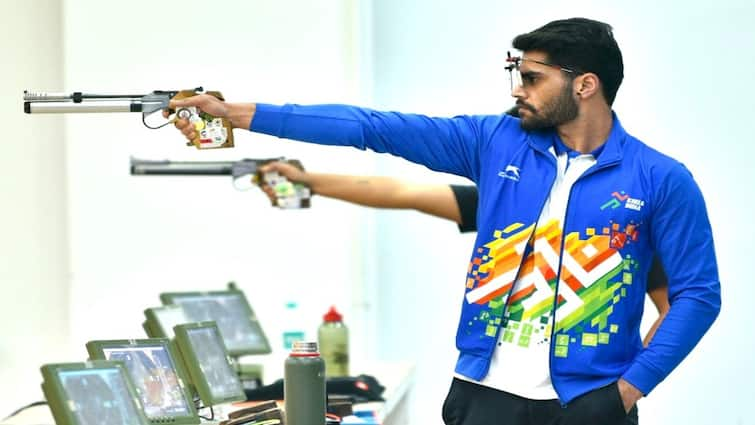 Shooter Arjun Singh Cheema Aims For Paris Olympics Berth After Bagging KIUG Gold Shooter Arjun Singh Cheema Aims For Paris Olympics Berth After Bagging KIUG Gold