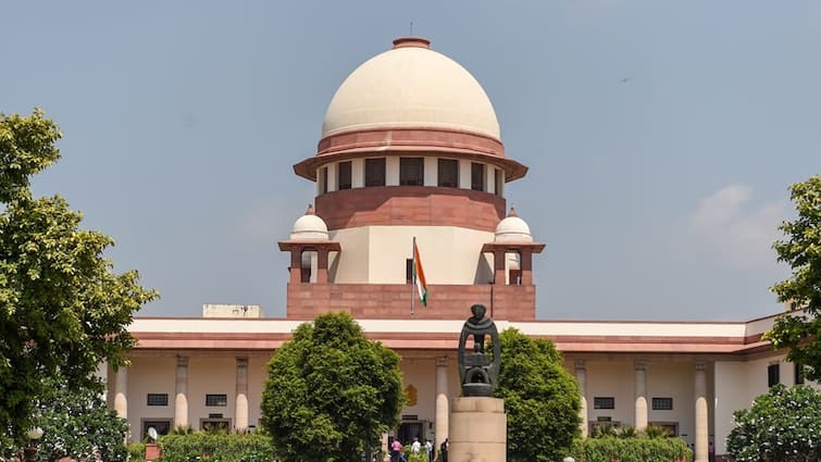 Indian Union Muslim League files plea before Supreme Court to STAY the new CAA Rules 2024 લાગુ થયાના બીજા જ દિવસે CAA વિરૂદ્ધ IUML-DYFI ની સુપ્રીમ કોર્ટમાં અરજી, કહ્યું- આ કાયદો મુસ્લિમો સાથે ભેદભાવ કરે છે