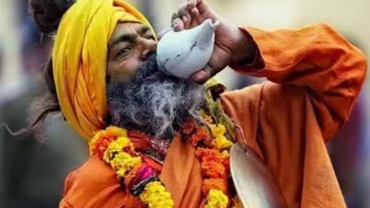 প্রাচীনকাল থেকেই ভারতে যুদ্ধের সূচনাতেই হোক কিংবা যজ্ঞারম্ভে শাঁখ বাজানো হত। শঙ্খ বাজিয়েই যে কোনও পুজোর সমাপন হয়।