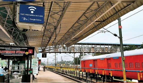 Tea-coffee, food and WiFi, this facility will be available at railway stations for just Rs 2 know details IRCTC Executive Lounge: ਚਾਹ-ਕੌਫੀ, ਖਾਣਾ ਤੇ WiFi, ਸਿਰਫ਼ 2 ਰੁਪਏ 'ਚ ਰੇਲਵੇ ਸਟੇਸ਼ਨਾਂ 'ਤੇ ਮਿਲੇਗੀ ਦੀ ਇਹ ਸਹੂਲਤ, ਕਰਨਾ ਪਵੇਗਾ ਇਹ ਕੰਮ