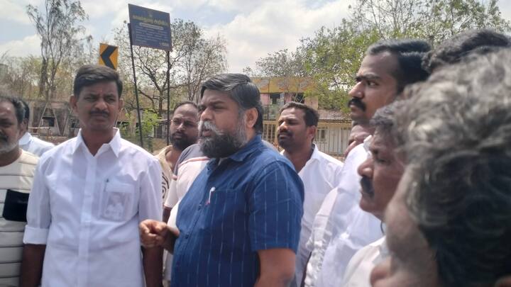 Dharmpuri news MP Dharmapuri sendhil kumar inspects thoppur kanavai area - TNN தொப்பூர் கணவாய் பகுதியில் விரைவில் உயர் மட்ட சாலை அமைக்கும் பணி - நேரில் ஆய்வு மேற்கொண்ட