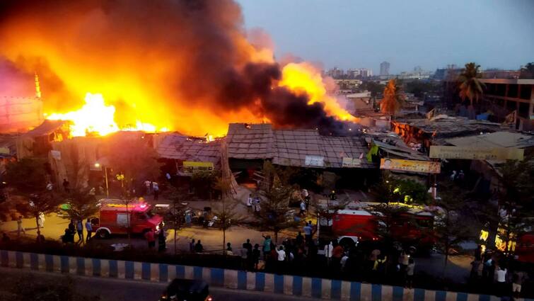 Maharashtra Mumbai One Person Dead After Fire Breaks Out At Azad Nagar Area Mumbai: 1 Dead After Massive Fire Breaks Out In Thane's Slum Area