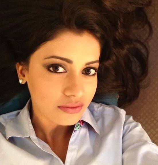 इस शो में सीआईडी की पूरी टीम होती है और उस टीम में एक्ट्रेस जानवी छेड़ा भी थीं जो इंस्पेक्टर श्रेया का रोल प्ले की थीं. शो में दया को श्रेया से प्यार हो जाता है. उनकी कैमिस्ट्री दर्शकों को पसंद आई थी. दया और श्रेया के रूप में दयानंद शेट्टी और जानवी छेड़ा ने बेहतरीन काम किया था.