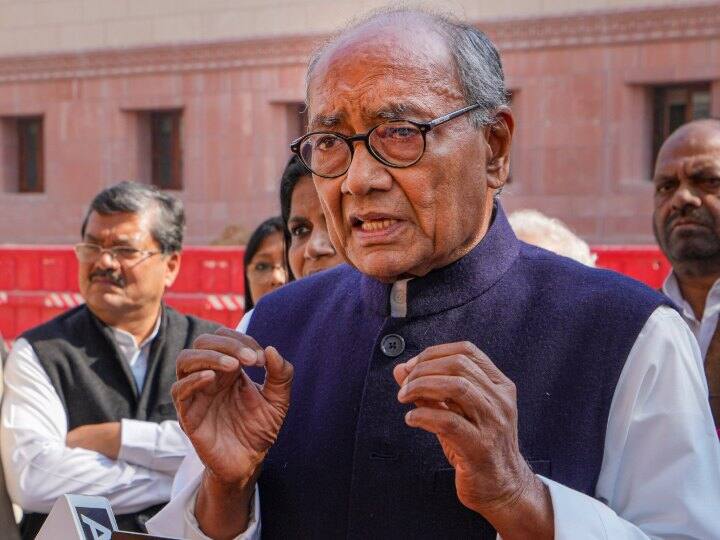 Digvijaya Singh Claims Corrupt Congress Leaders are Joining BJP Targets PM Narendra Modi  MP Politics: दिग्विजय सिंह का BJP पर बड़ा हमला, बोले- 'कांग्रेस मुक्त भारत करते-करते...' 