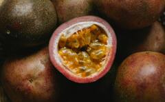 Passion Fruit Benefits : हे फळ पोषक तत्वांचे भांडार आहे, पोट आणि हृदय निरोगी ठेवते !