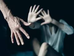 अलवर:  ICU में 24 वर्षीय मरीज से रेप, शोर मचाने पर लगाया इंजेक्शन, नर्सिंग सहायक गिरफ्तार