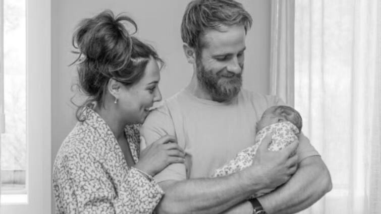 New Zealand batsman Kane Williamson and his wife are blessed with a baby girl Kane Williamson: மூன்றாவது முறையாக குவா குவா சத்தம்.. மீண்டும் தந்தையானார் கேன் வில்லியம்சன்..!