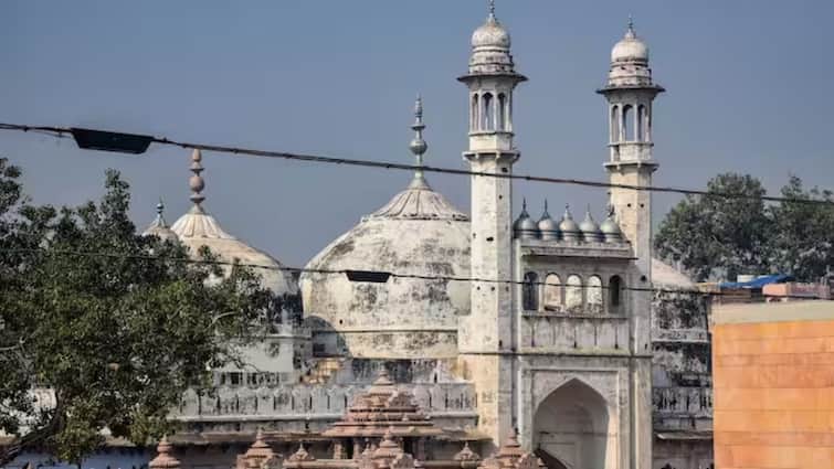 Supreme Court Hearing on Inside Gyanvapi Mosque Hindu Prayers Mosque Committee Pleas Gyanvapi Mosque: 'पूजा और नमाज अपनी-अपनी जगह रहें जारी', ज्ञानवापी मस्जिद मामले पर सुनवाई के दौरान बोले CJI