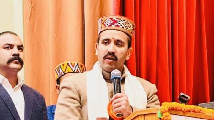 हिमाचल प्रदेश में चल रही सियासी उठापटक के बीच प्रदेश की कांग्रेस सरकार में मंत्री विक्रमादित्य सिंह ने इस्तीफा दे दिया है. बुधवार को राज्य की विधानसभा परिसर में आयोजित प्रेस कॉन्फ्रेंस में उन्होंने इसका एलान किया.