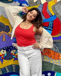 मोनालिसा ने मुंबई में खरीदा 5BHK फ्लैट, गणपति बप्पा की पूजा के बाद पति के साथ किया गृह-प्रवेश, देखें तस्वीरें